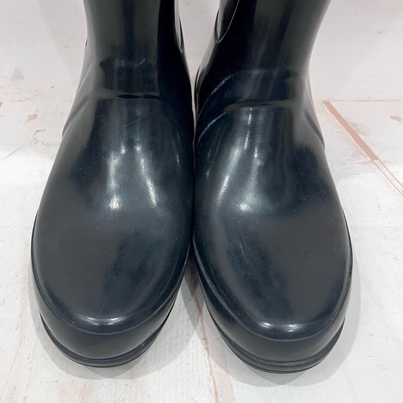 Hunter Black Quilted Asymmetrical Rigley Waterproof
Tall Rain Boots - Picture 6 of 12